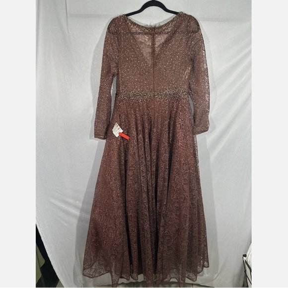 NWT $798 Mac Duggal [‎ 8 ] Embellished Long Sleeve V Neck Gown in Chocolate - Picture 8 of 16